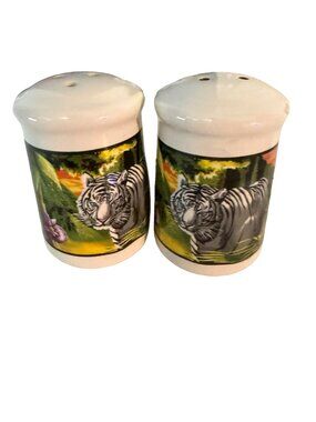 Busch Gardens White Tiger Salt & Pepper Shakers Ceramic Souvenir Set Safari Them